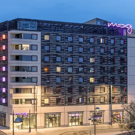 Moxy London Stratford-3